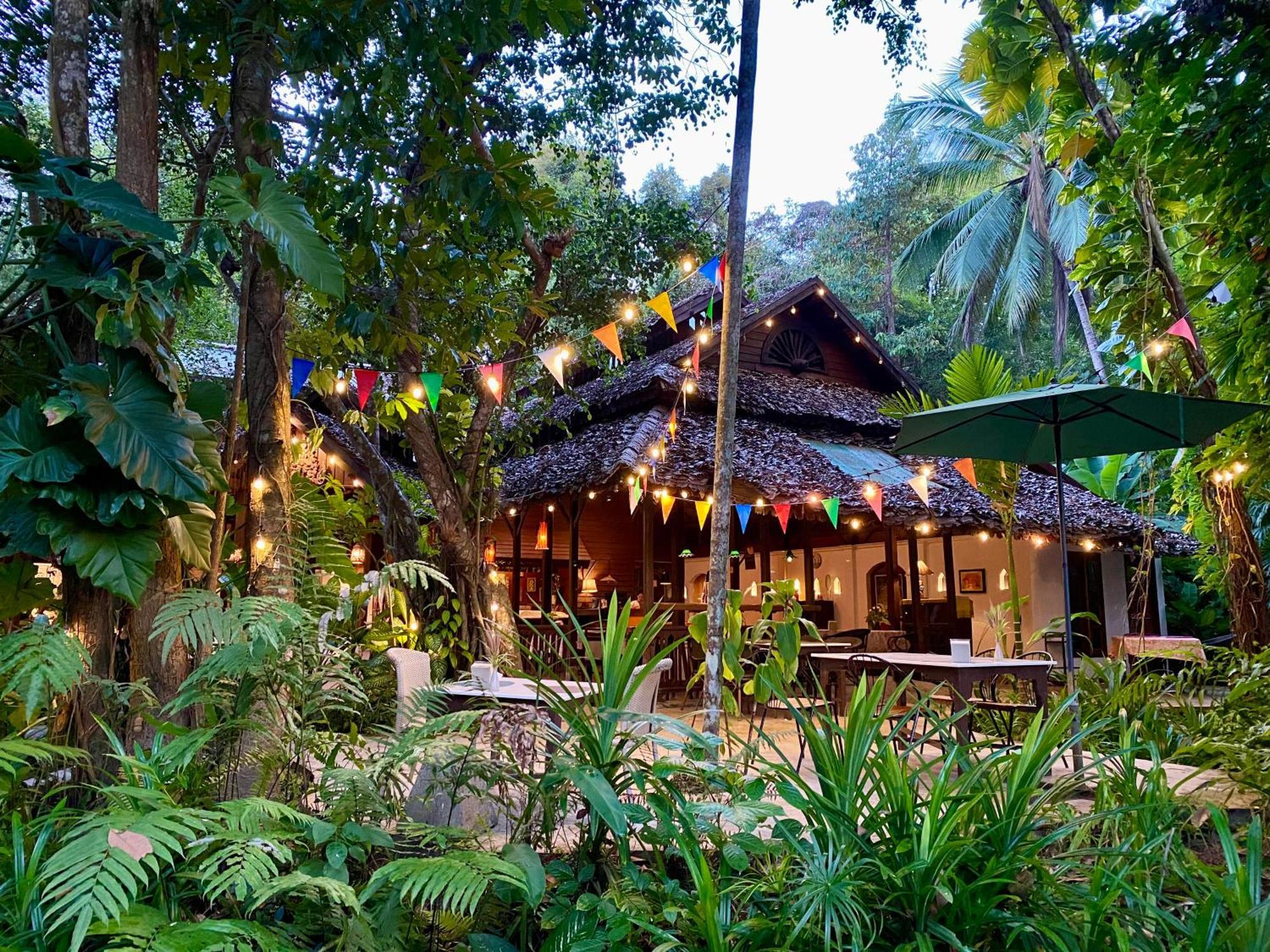 Fern Resort Mae Hong Son Exteriör bild